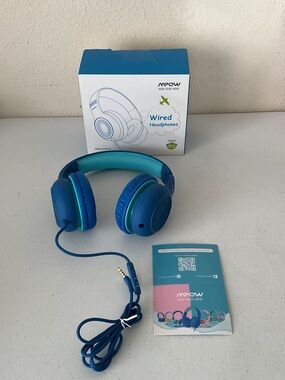 MPOW Kids Wired Over-Ear Headphones in Blue with Teal Accents